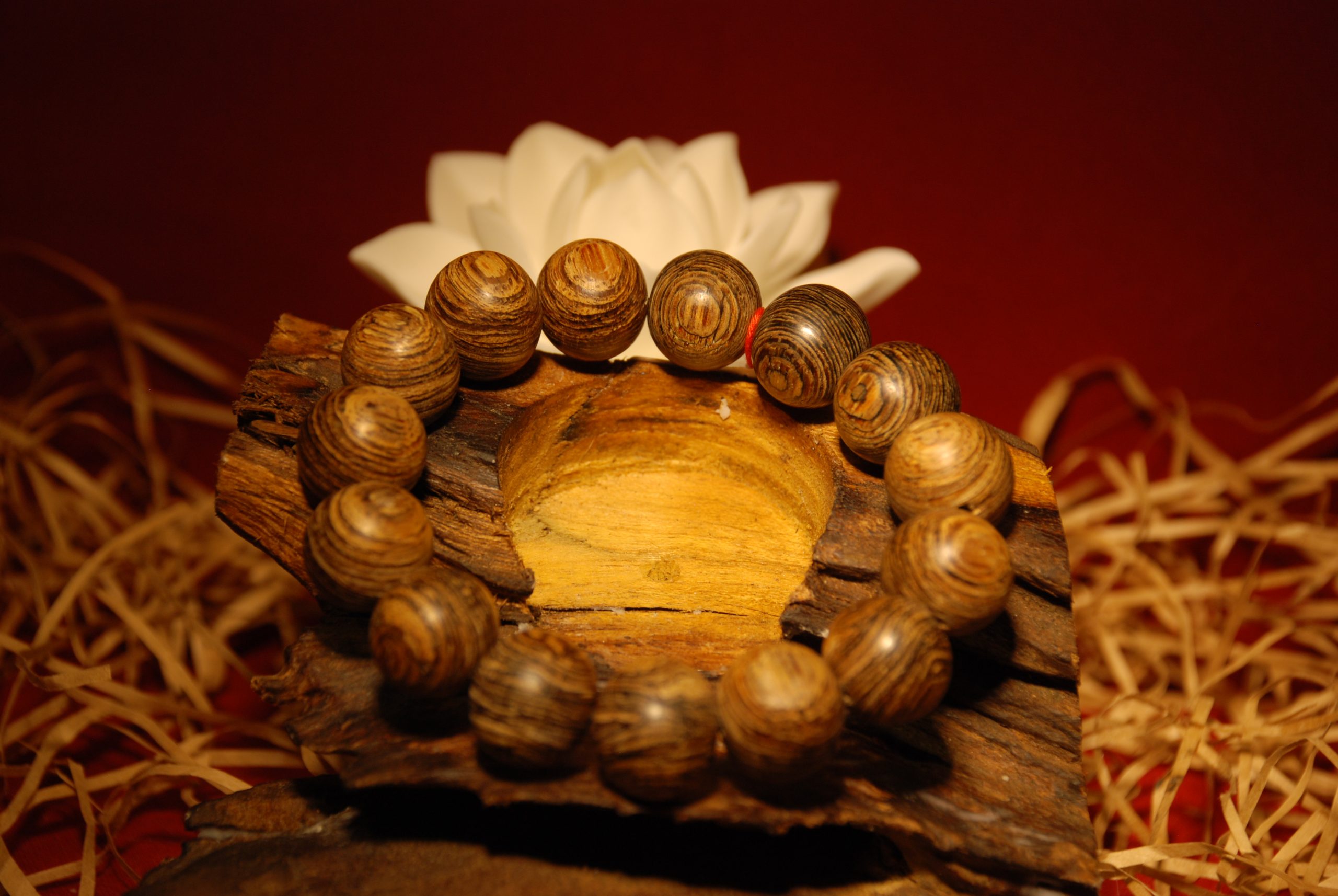 Vòng tay Trầm Sánh ɸ14 1250