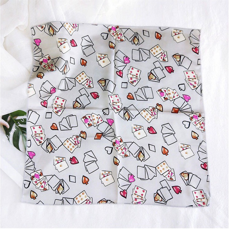 Khăn turban vuông họa tiết lá bài size 48*48cm