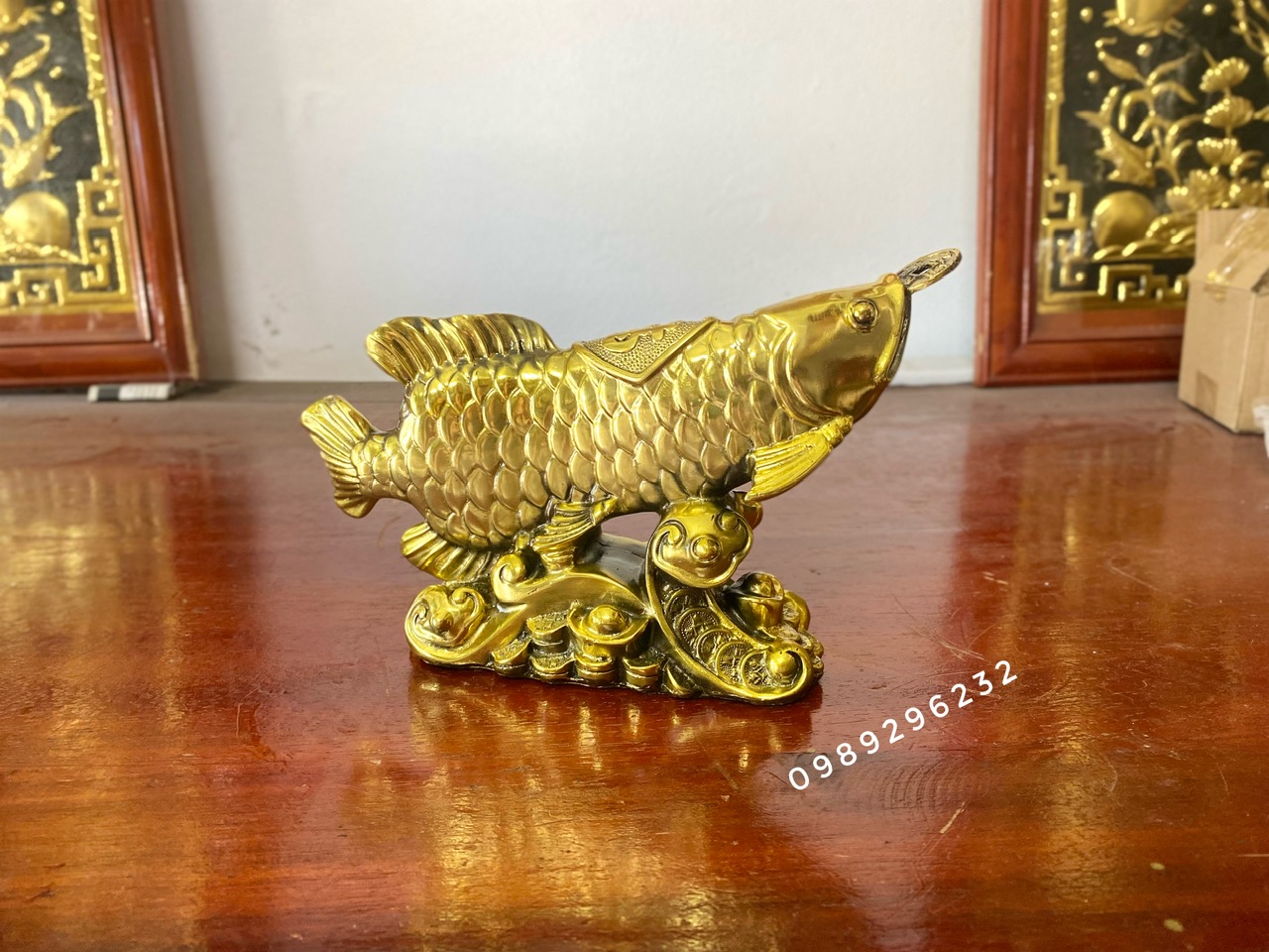 Tượng cá rồng ngậm tiền bằng đồng vàng , cá kim long