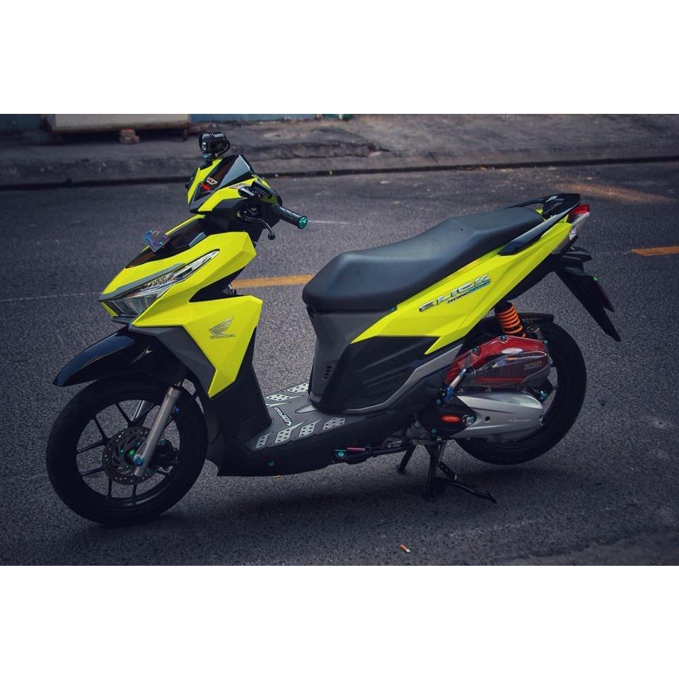 Phụ kiện trang trí xe chữ Click Titanium