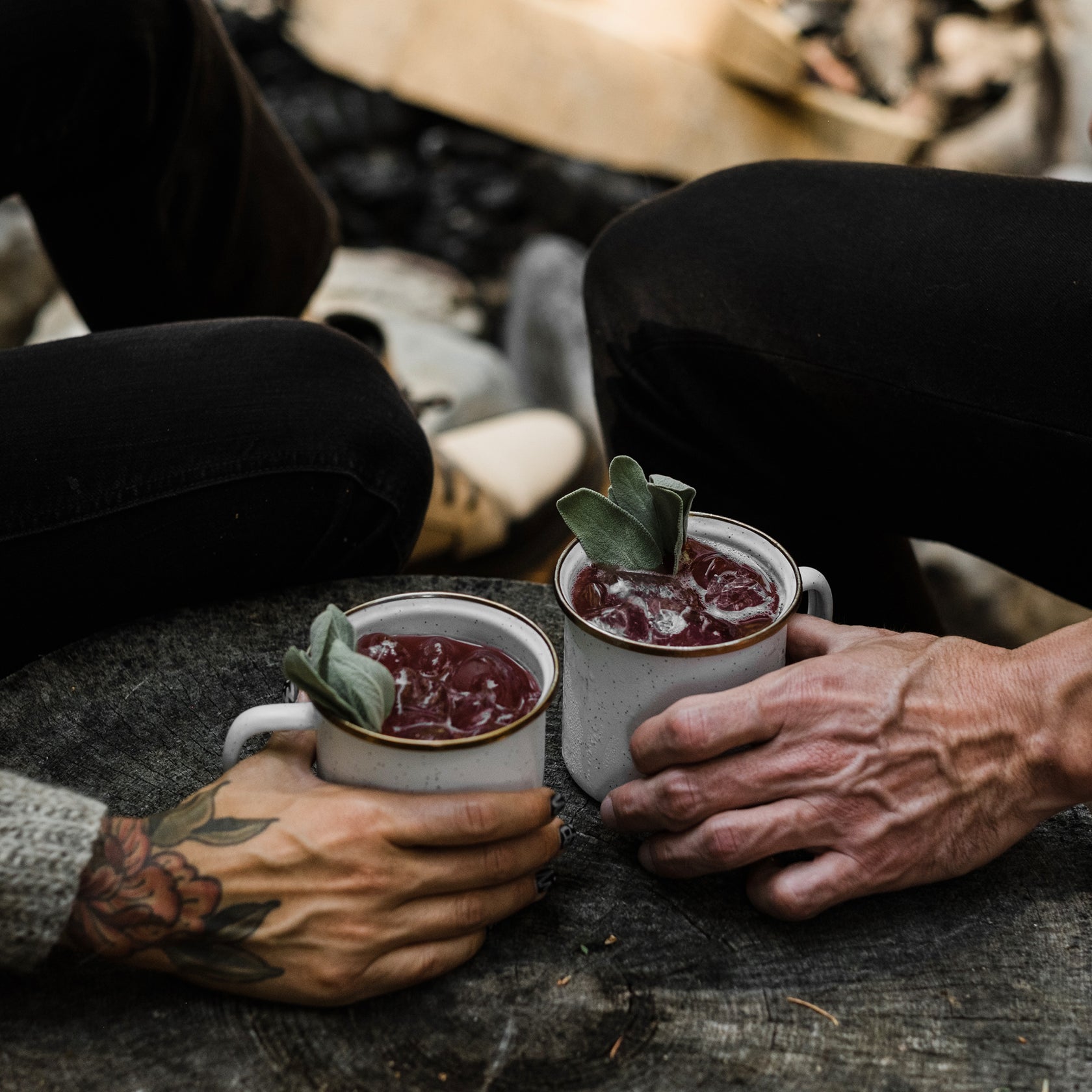 Bộ ly tráng men Barebones Enamel Cup - Set 2 Cái