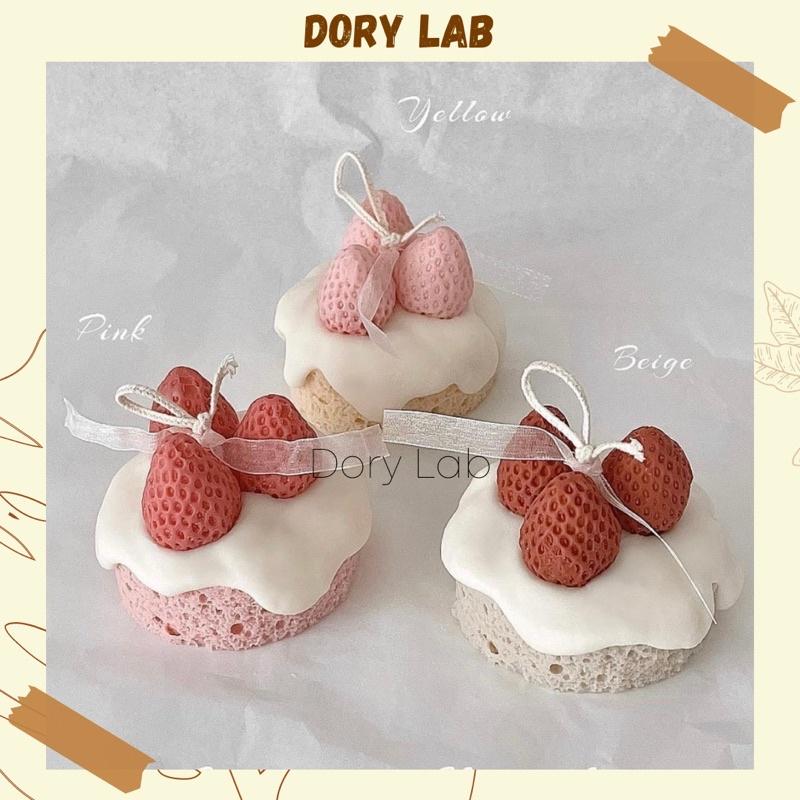 Nến Thơm Handmade Bánh Bông Lan Dâu Tây, Phụ Kiện Decor - Dory Lab