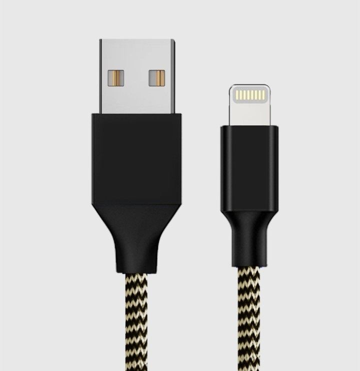 Tẩu Sạc MO51 trên Ô Tô tặng kèm dây sạc Micro USB - Giao màu ngẫu nhiên