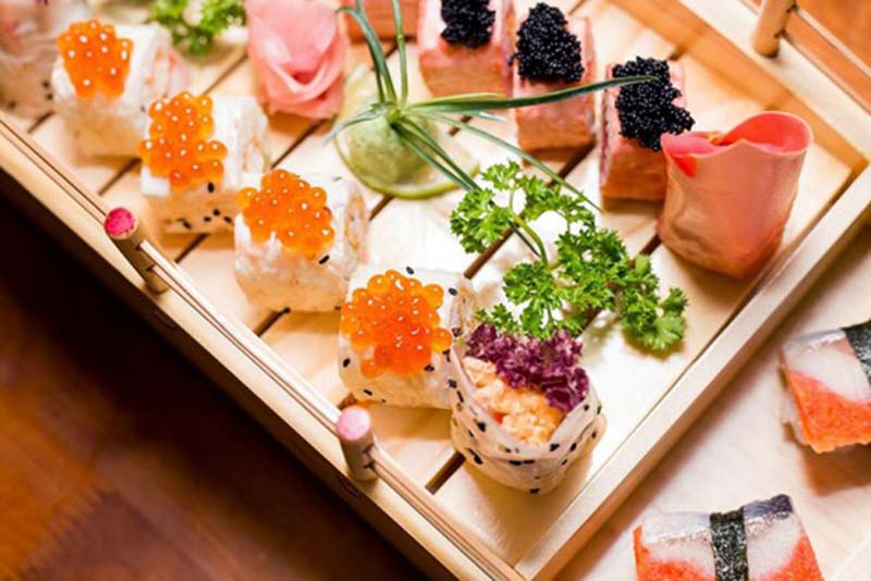 Khay cầu Gỗ 36cm - 2 tầng Trang Trí Sushi - Sashimi, Bánh Ngọt, Trái Cây, Thực Phẩm Các Loại, Đồ Ăn Sống Chín, Hải Sản Tươi Sống