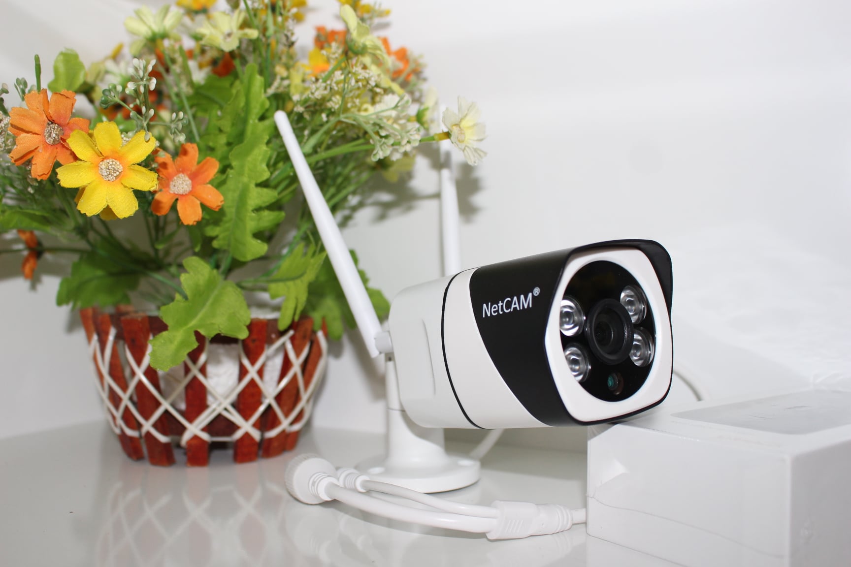 Camera IP WiFi Giám Sát An Ninh Ngoài Trời NetCAM NTL3.0, Độ phân giải 3.0MP, Hỗ trợ hồng ngoại ghi hình rõ nét vào ban đêm - Hàng Chính Hãng