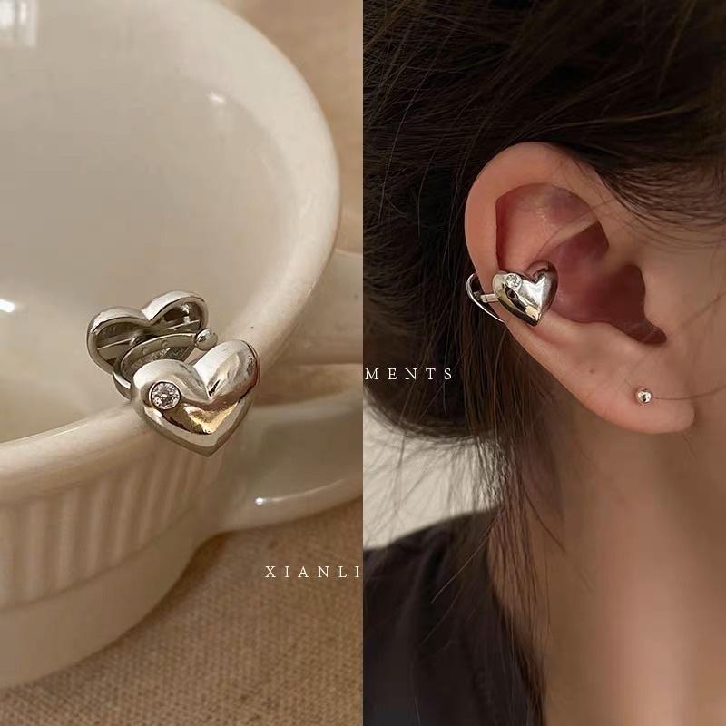 Hoa tai trái tim đính hạt chỉ gồm 1 chiếc - Arora boutique