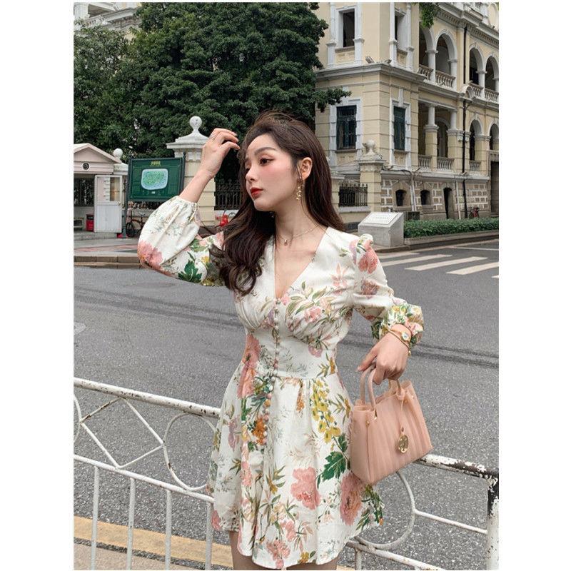 TOBE1SHOP 2023 Xuân/Hè Jumpsuit Nữ dài tay áo Hàn Quốc V cổ đèn lồng tay áo đầm in váy cao eo rộng chân quần