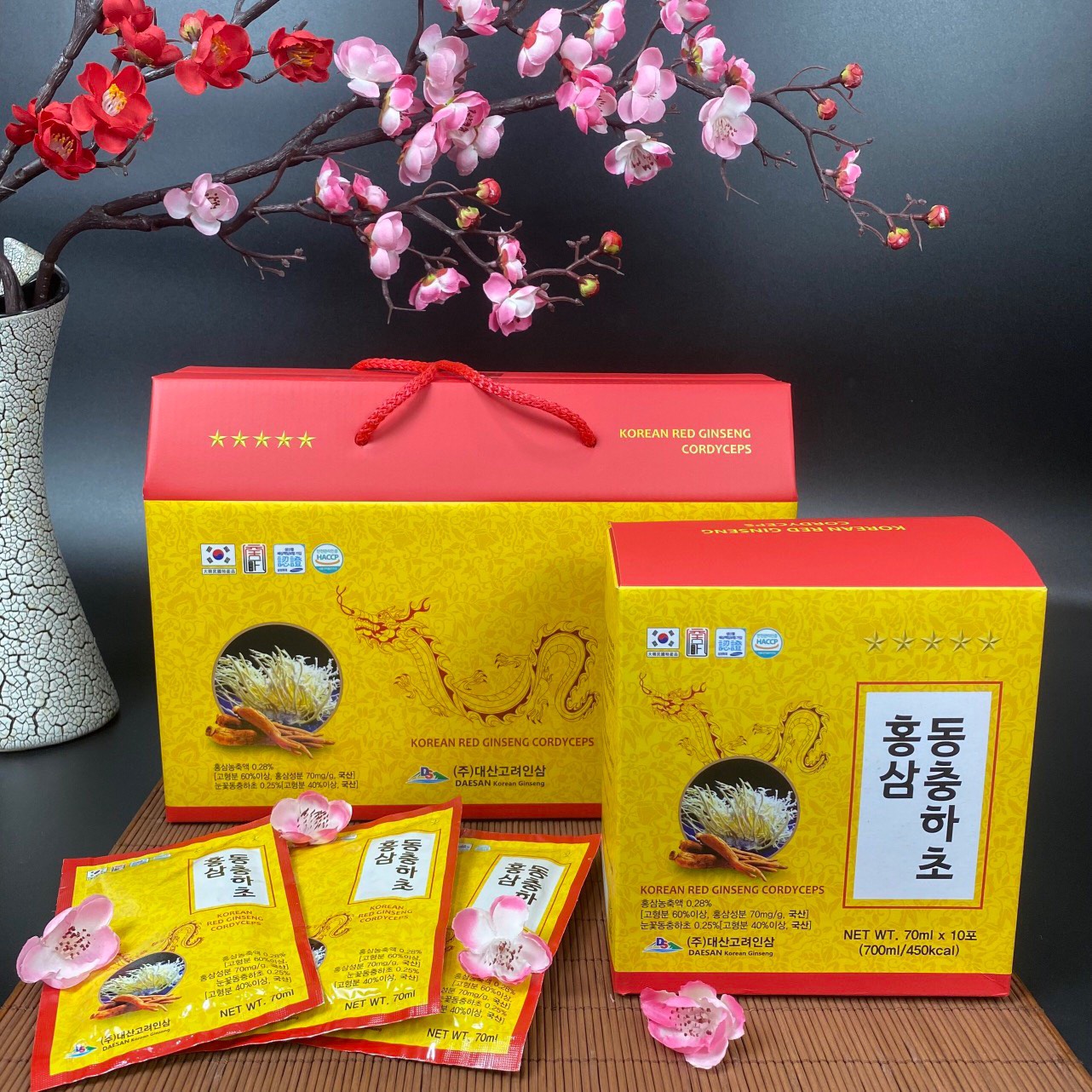 Nước hồng sâm kết hợp đông trùng hạ thảo Daesan Hàn Quốc