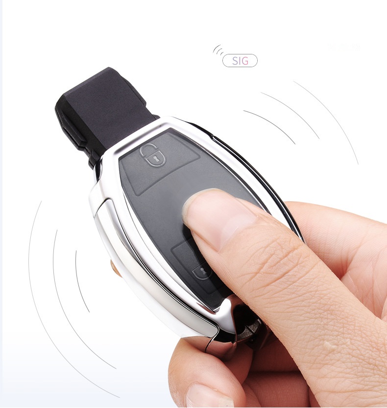 Ốp, bọc chìa khóa silicon màu tráng gương bảo vệ chìa khóa cho xe Mercedes kèm móc đeo INOX - 2 Nút