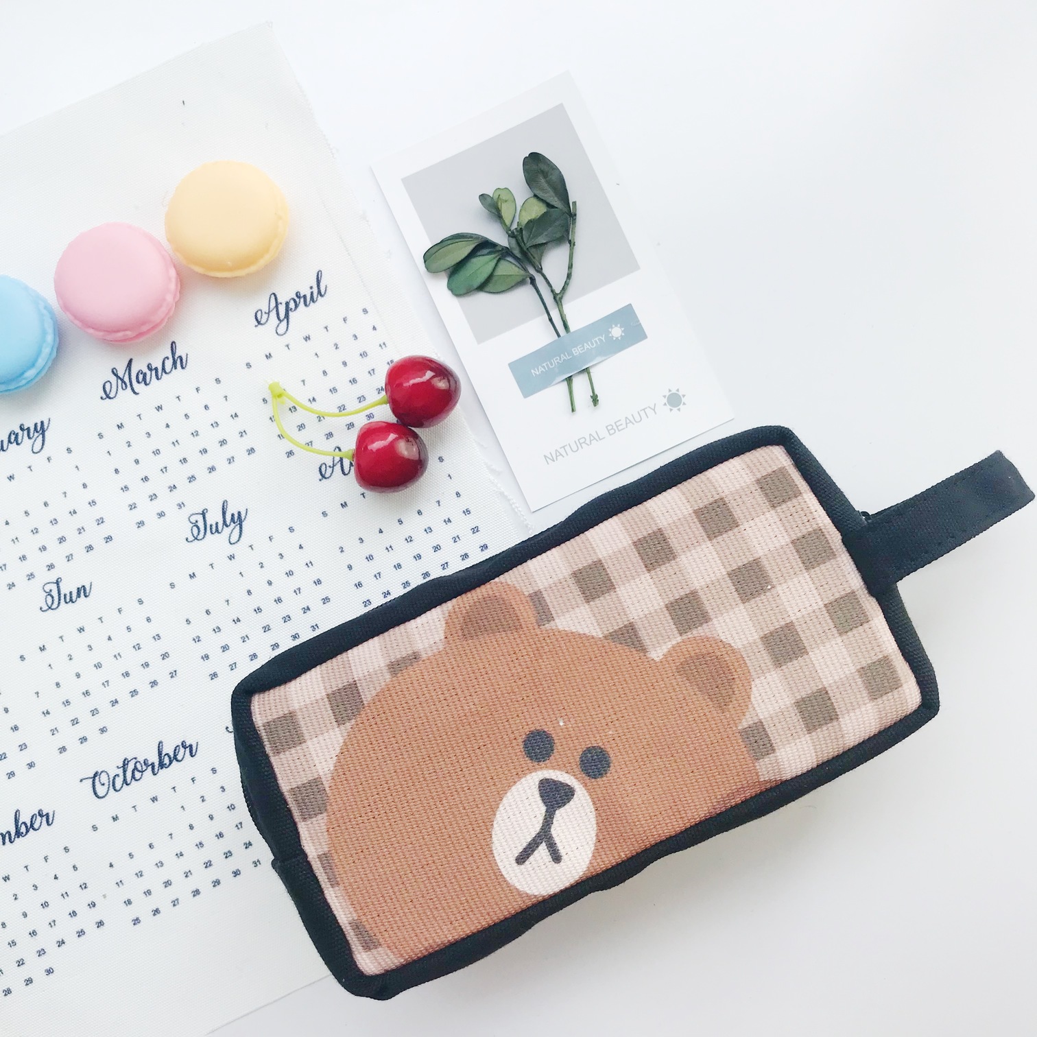 Bóp Viết Vải Canvas Hình Gấu Brown