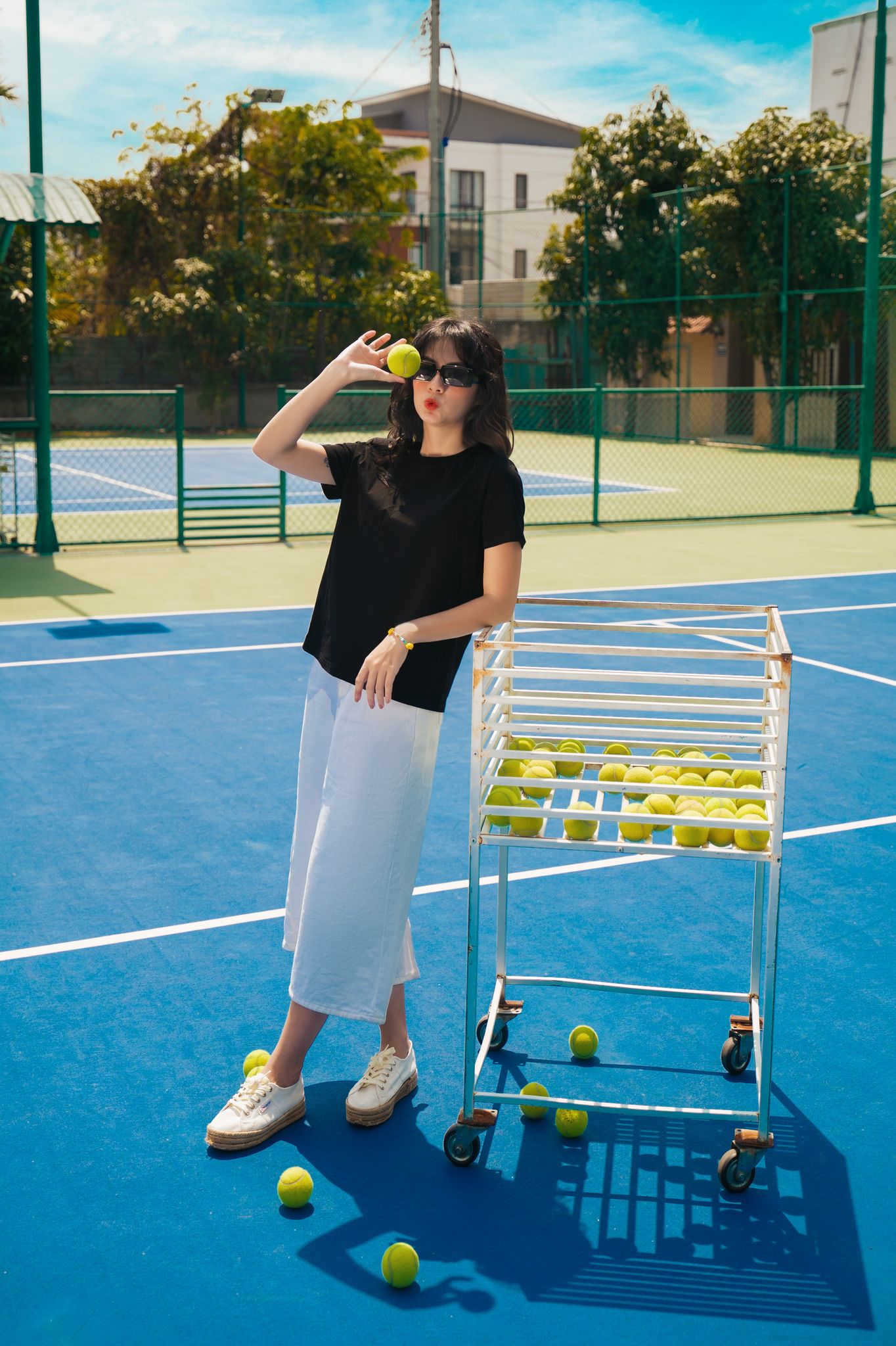 OLV - Áo Casual T-shirts In Black