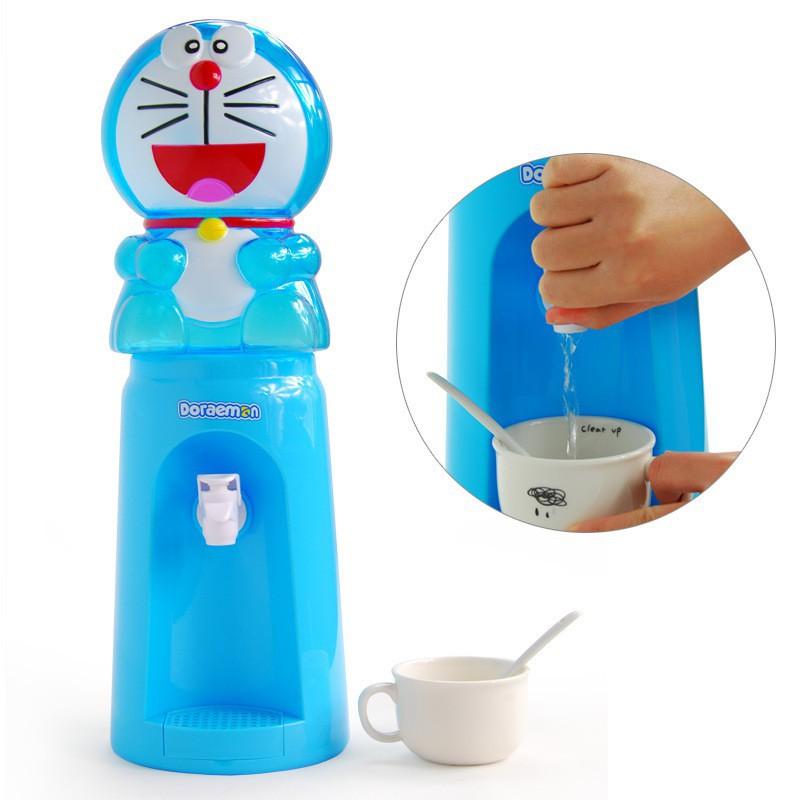 Bình nước Doremon có vòi nhấn dung tích 2L, làm quà lưu niệm, dễ thương độc đáo