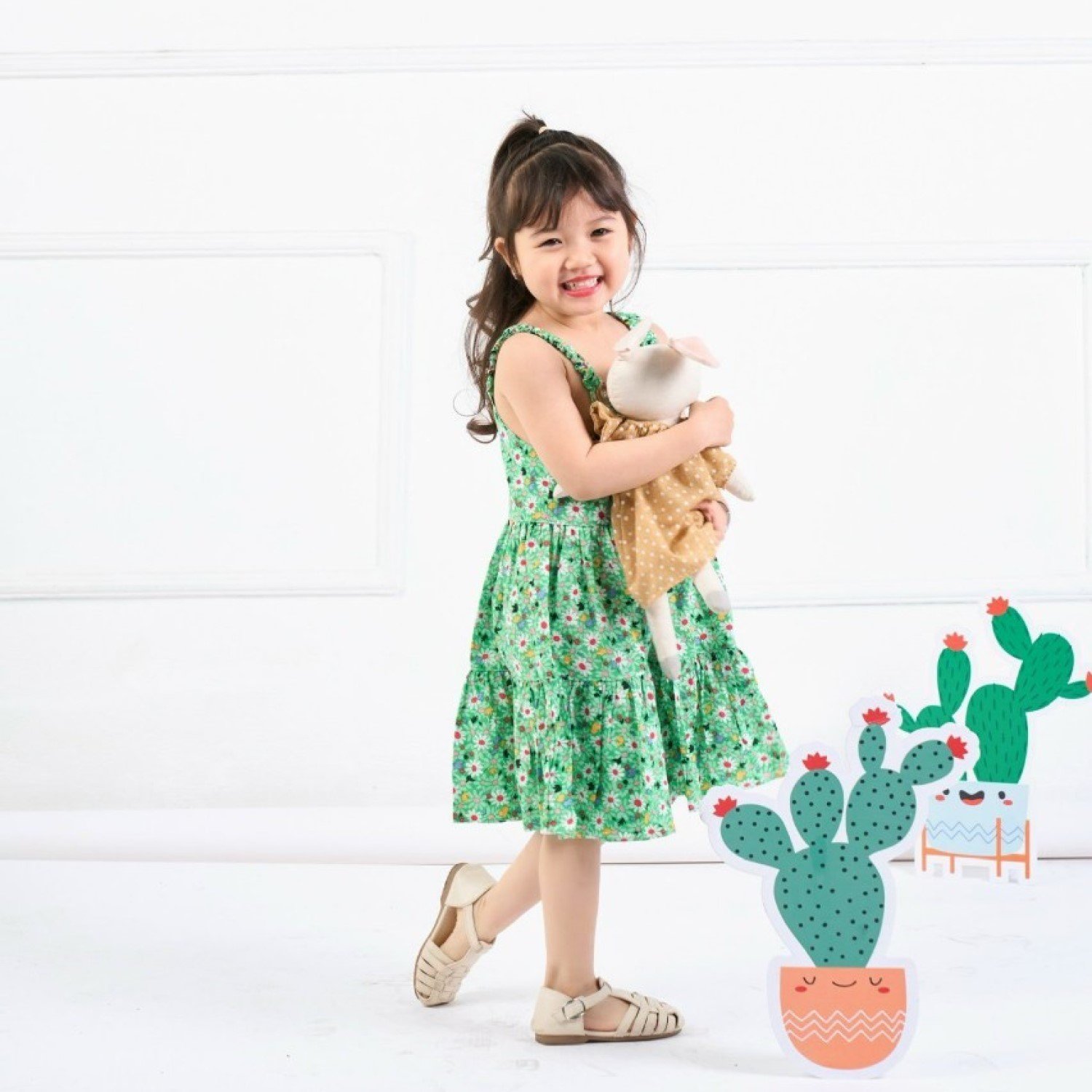 G0211 Đầm xanh 2 dây cho bé gái mùa hè. Chất vải thô mềm mại
