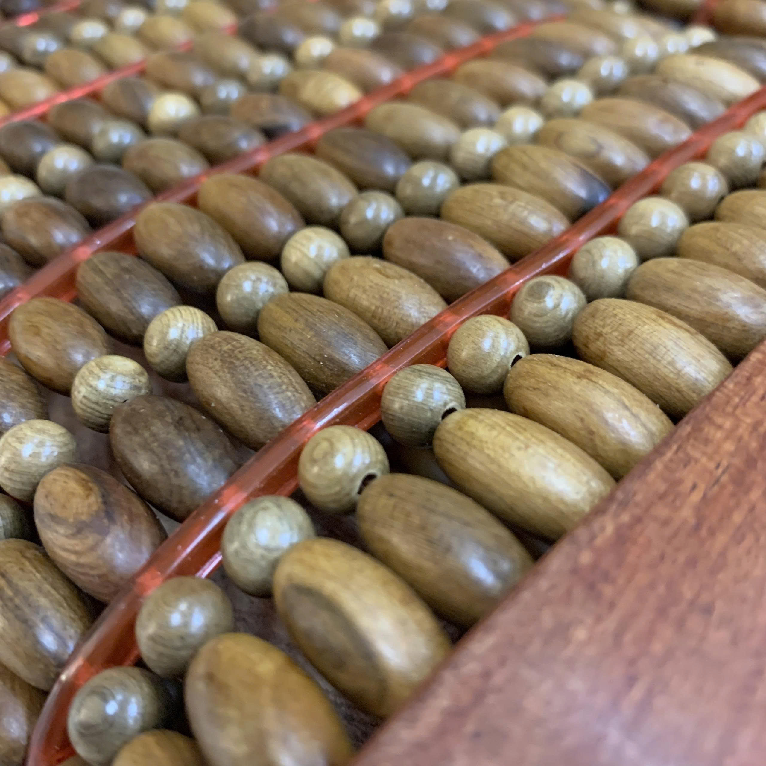 Gối Hạt Gỗ Bách Xanh Cao Cấp - Kích Thước 43cmx24cmx8/4cm  Hỗ Trợ Côt Sống Cổ Giấc Ngủ Sâu Thoải Mái