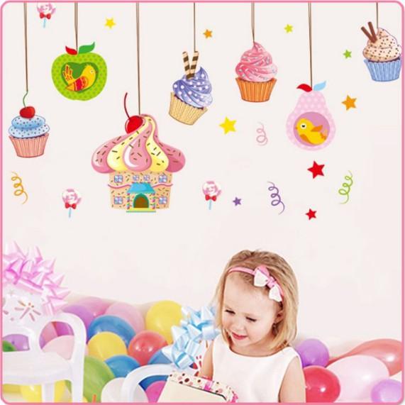 Decal trang trí tường - Rèm Dây Treo Bánh CUPCAKE cho Bé