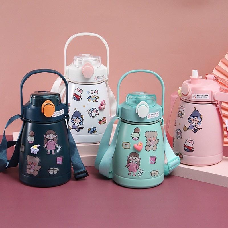 BÌNH NƯỚC GIỮ NHIỆT LÕI INOX 304 KHÔNG GỈ AN TOÀN ĐÁNG YÊU CÓ ỐNG HÚT TẶNG KÈM STICKER DÁN NGỘ NGHĨNH