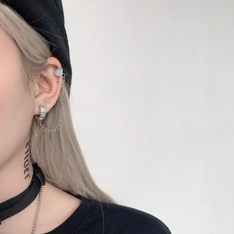 Khuyên tai dáng tròn phong cách thời trang cho nữ