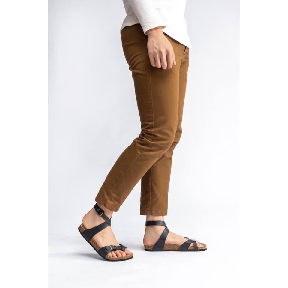 Sandal Unisex HuuCuong xỏ ngón cổ cao đen đế trấu