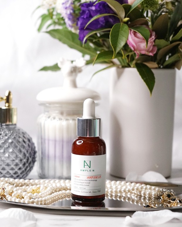 Tinh chất dưỡng trắng da AMPLE:N VC Shot Ampoule
