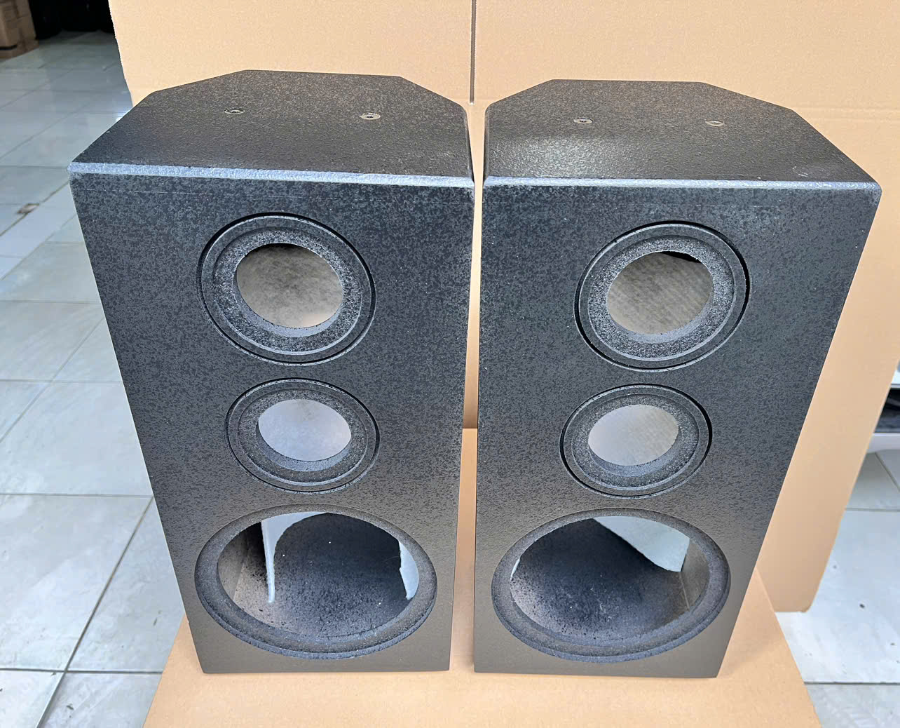 VỎ THÙNG LOA 2 TẤC THÙNG SƠN 1 LỖ BASS 20 VÀ 2 LỖ CHÉP 10 CM (GIÁ 1 CẶP) HÀNG CHÍNH HÃNG