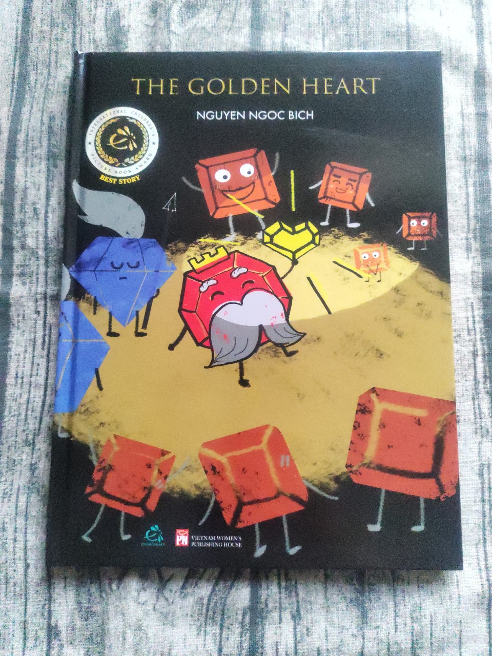 Sách THE GOLDEN HEART