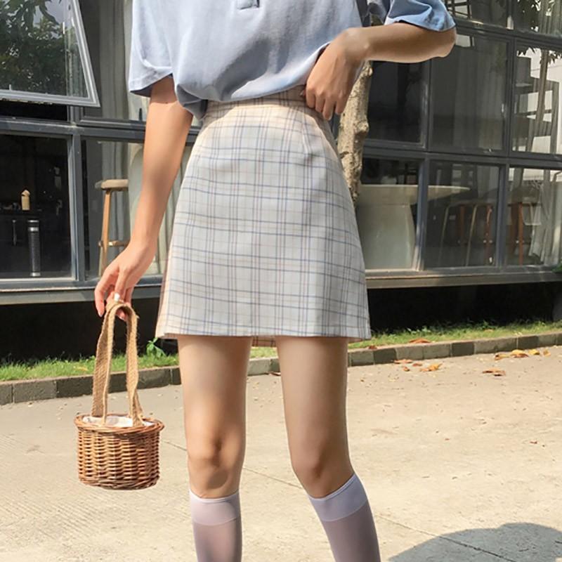 Chân váy lưng cao họa tiết caro phong cách vintage cho nữ