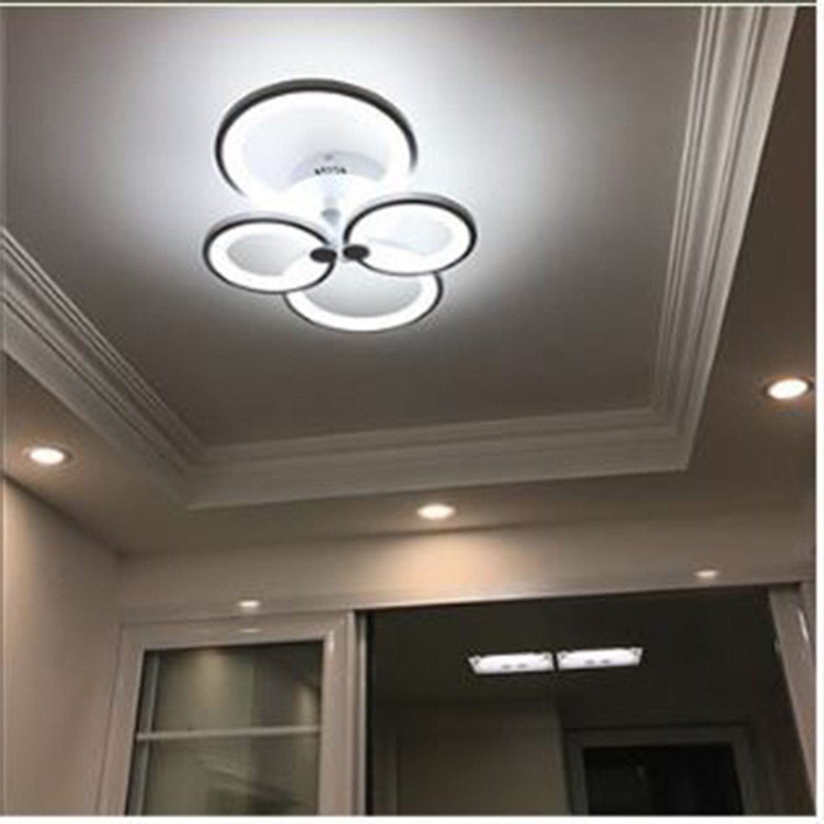 Đèn trần LED mâm 3 màu ánh sáng 4 cánh có điểu khiển từ xa LIGHTING