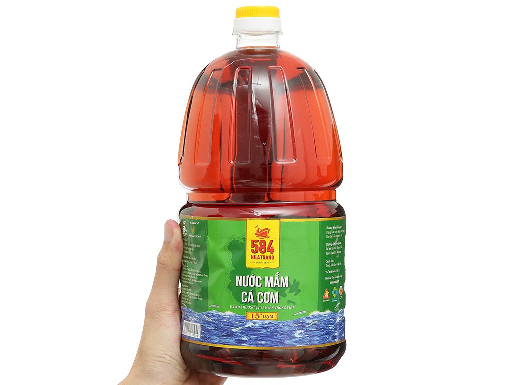Chai 2 Lít, Nước mắm Cá Cơm 15 độ đạm- 584 Nha Trang - Nước mắm Truyền Thống, Date luôn mới.
