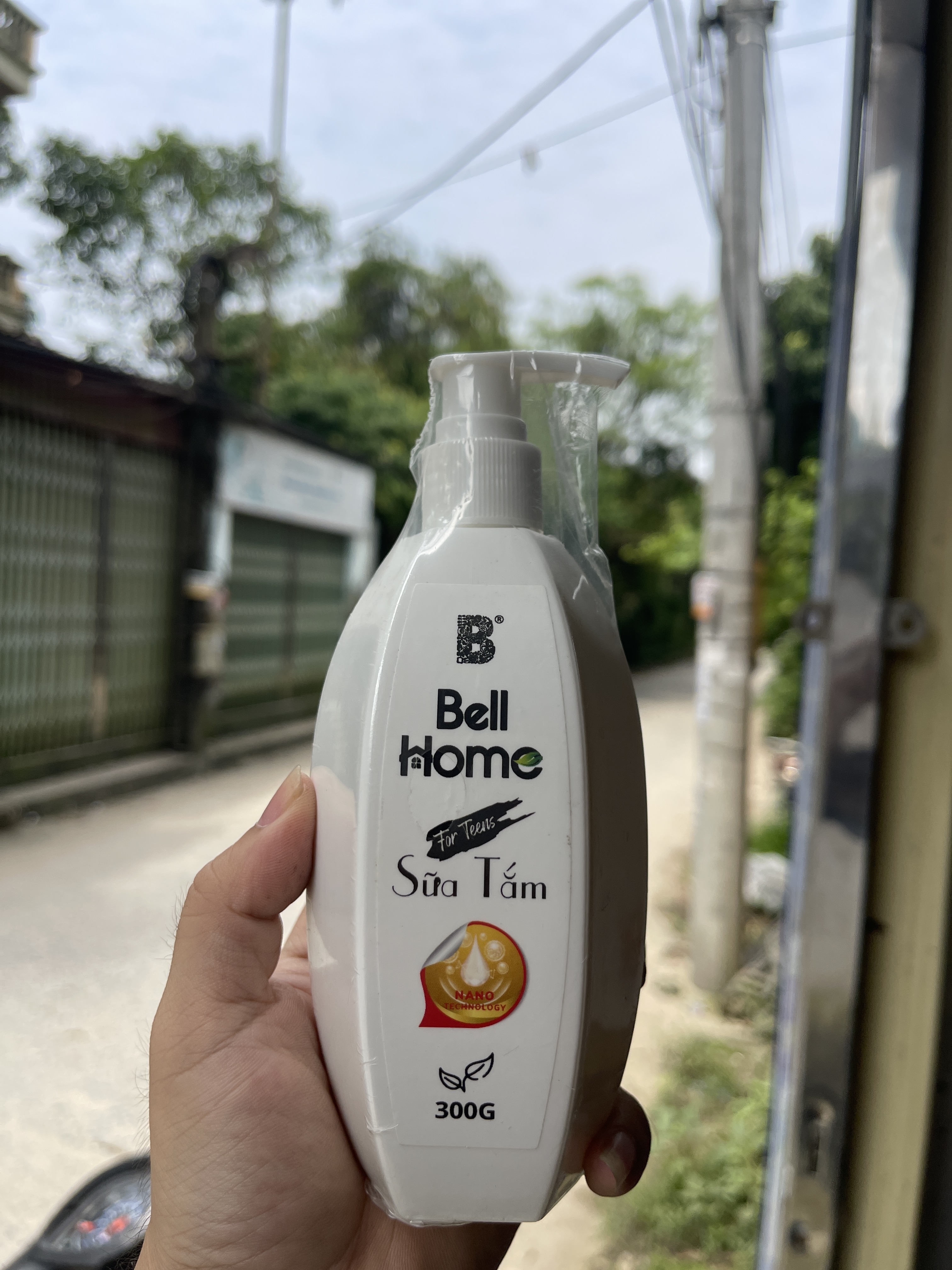Sữa Tắm Gia Đình Công Nghệ Sinh Học Bell Home 300ML