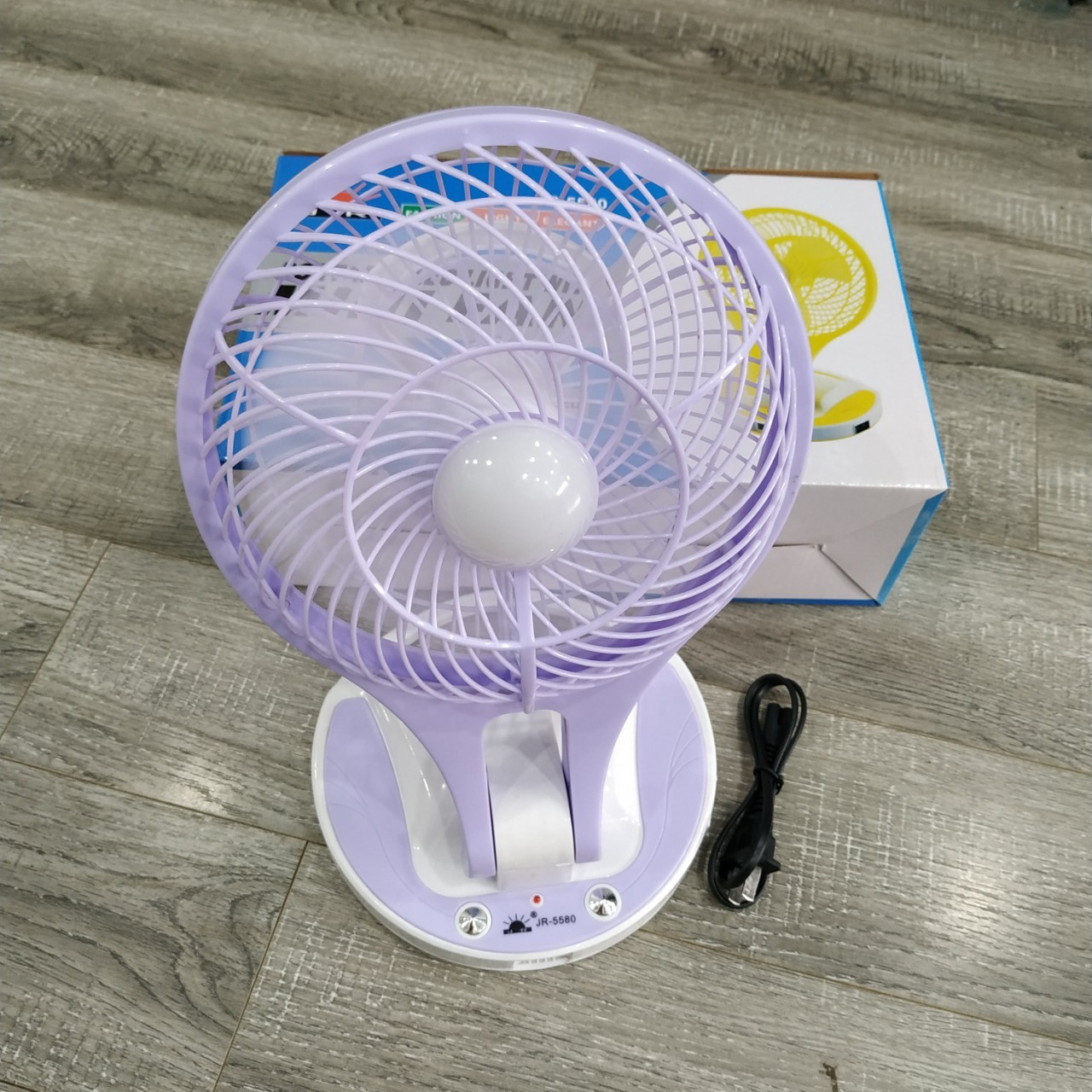 Quạt sạc mini đèn Led 2 chế độ sáng JR5580 - Giao màu ngẫu nhiên