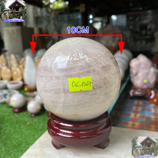 Cầu đá thạch anh hồng tự nhiên giúp xua đuổi âm khí xấu 10cm-1.23kg-QC1027