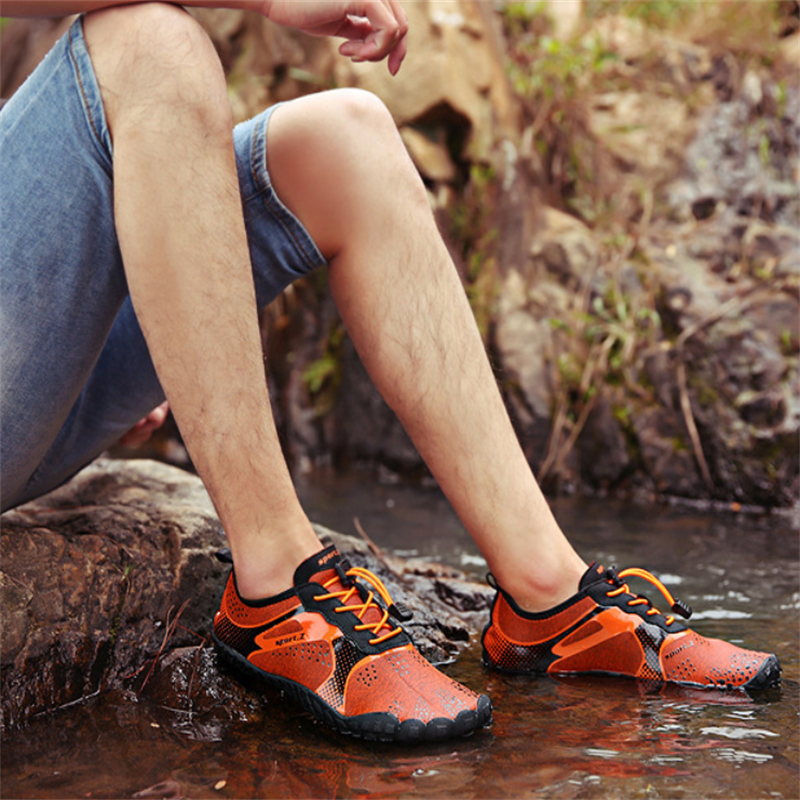 New couple water shoes swimming shoes outdoor sports shoes upstream shoes men and women leisure surfing shoes