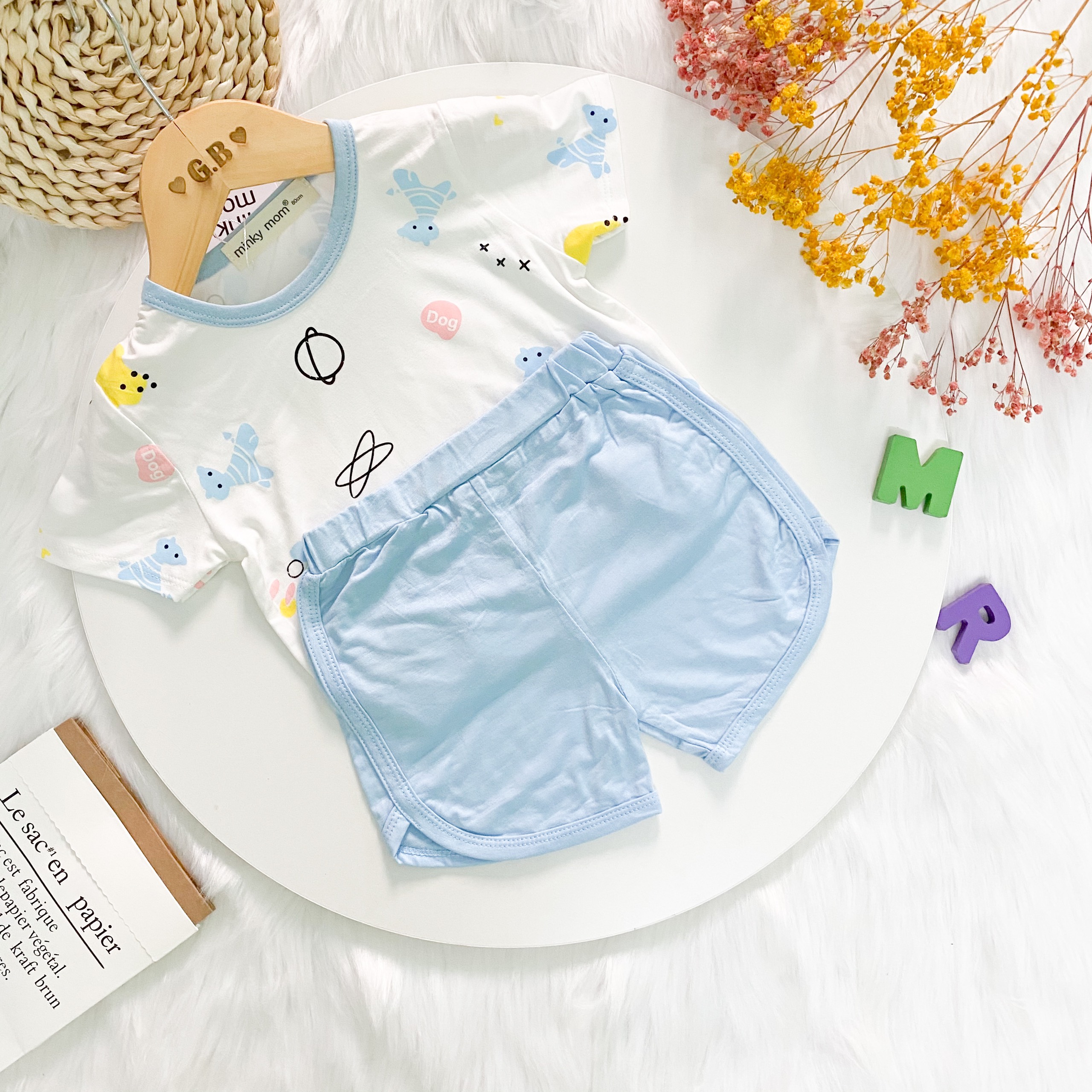 Bộ Ngắn Tay THUN LẠNH MINKY MOM In Thân Áo Trắng, Phối Viên, Quần Trơn Cho Bé 8-29KG