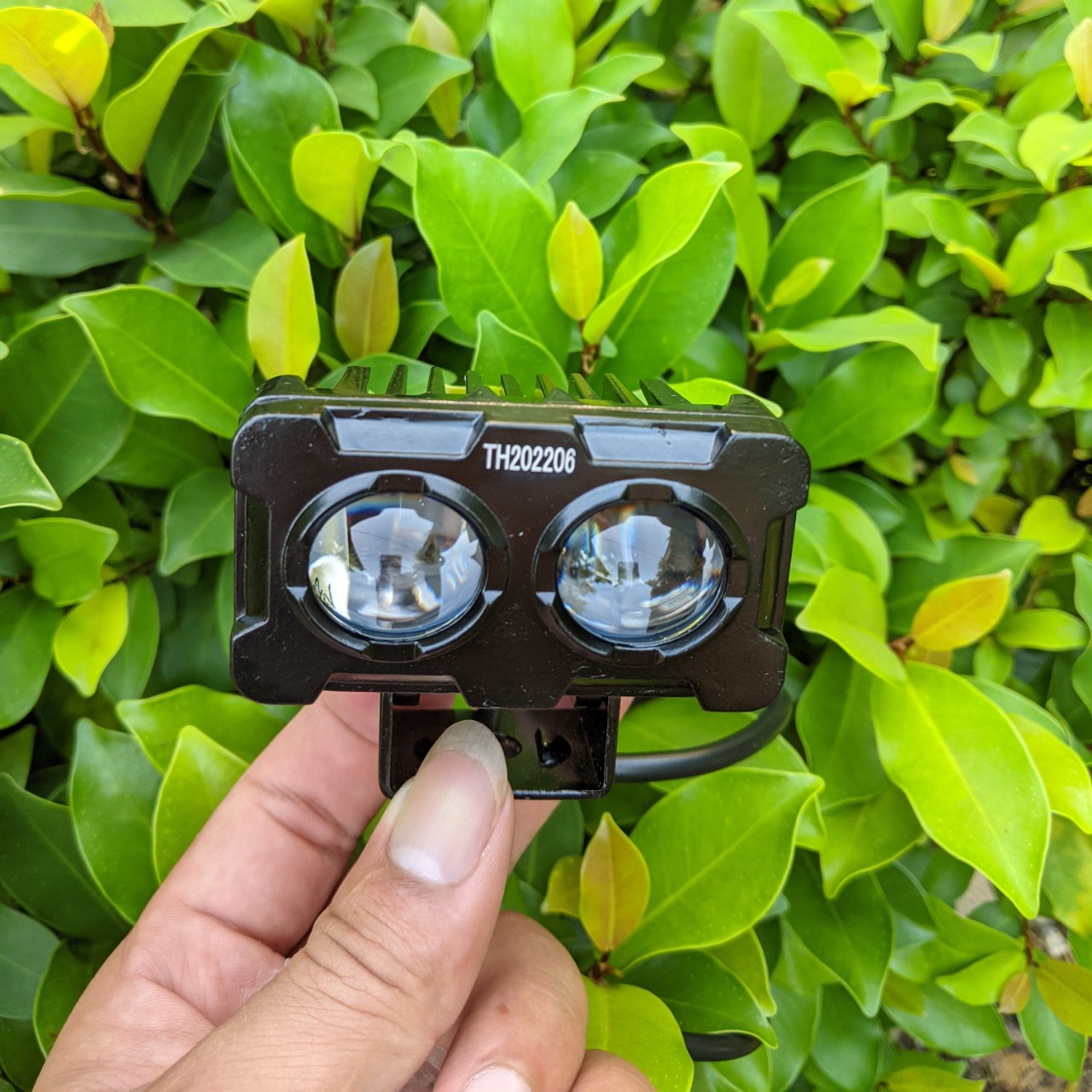 Đèn X25 Pro trợ sáng xe máy ô tô 45W 2 mắt led siêu sáng cốt vàng pha trắng cho khách víp, phụ kiện xe máy