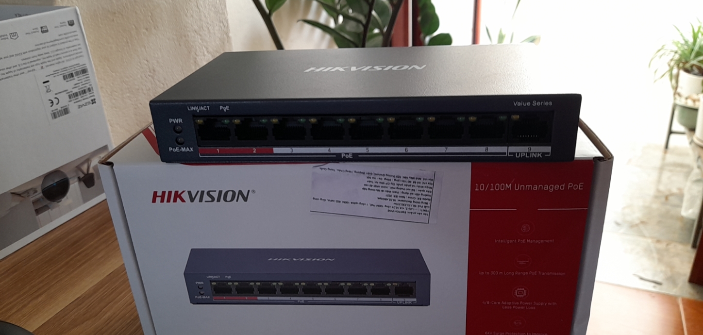 DS-3E0109P-E/M POe. Switch mạng 8 cổng Hikvision DS-3E0109P-E/M. Vỏ sắt sơn tĩnh điện , PoE 100M, 1 cổng uplink 10/100M , layer 2, chống sét 4KV