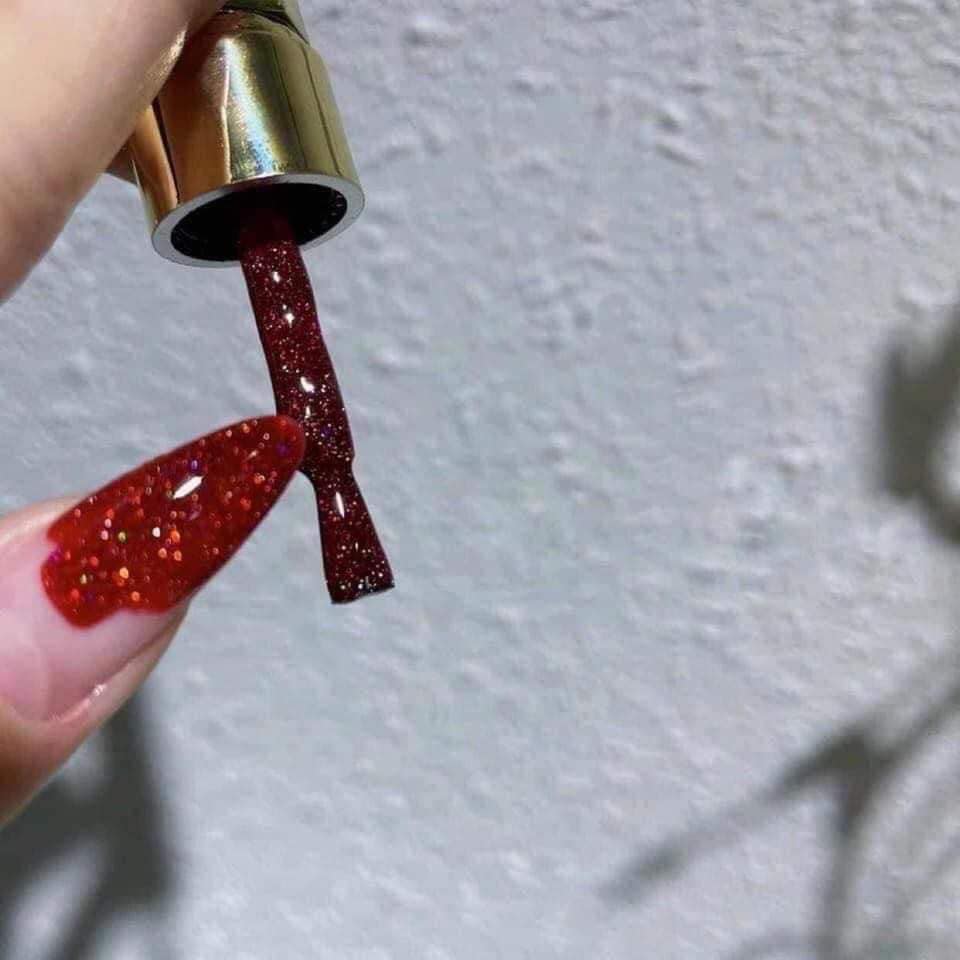 Sơn falt đỏ sơn móng tay