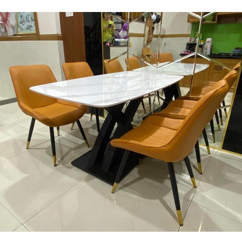Bộ bàn ăn mặt đá ceramic bóng chân X cong kết hợp cùng ghế Loft sọc