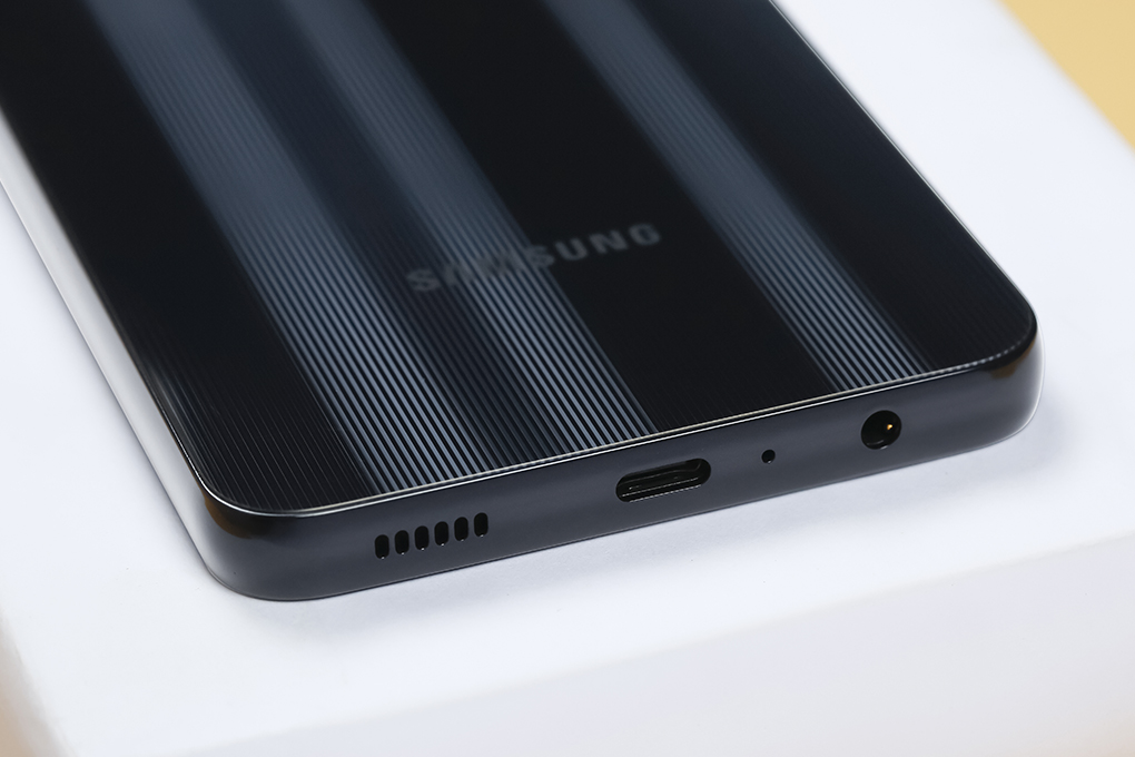 Điện Thoại Samsung Galaxy A05 - Hàng Chính Hãng