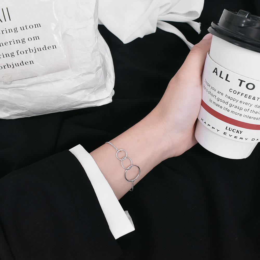 Lắc tay vòng tay vòng tròn phong cách