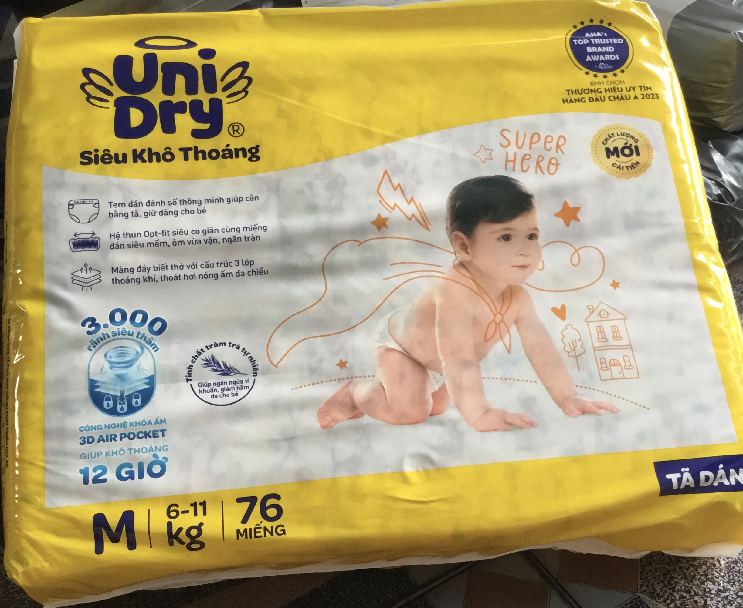 Mẫu Mới Tã dán Unidry M76 Cho Bé Từ 6-11kg - Date luôn mới