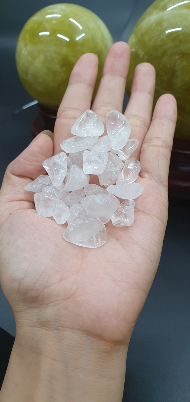 Đá Thach Anh Vụn Trắng Đã Mài Cạnh Nguyên Chất Tự Nhiên - Hóa Giải Sát Khí Nhà Vệ Sinh - Khử tia đất