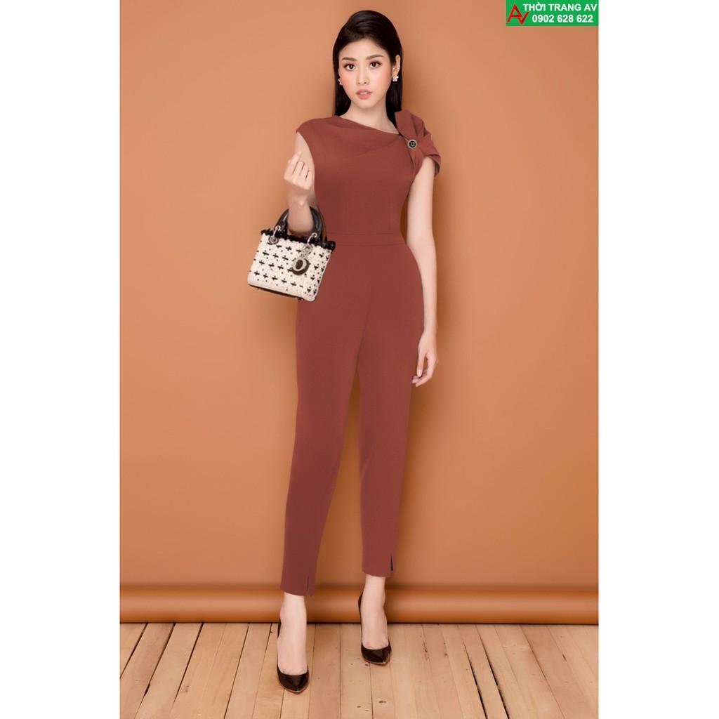 Jumpsuit - Đồ bay dài xẻ ống lệch vai cách điệu đính tag  - AV5972