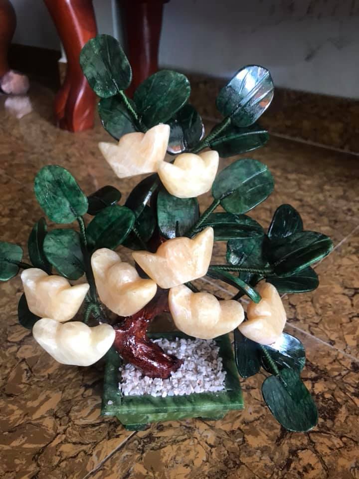 Tượng Cây Thỏi Vàng Đá Canxit tự nhiên 8 Thỏi lá Cẩm Thạch trưng bàn may mắn tài lộc Size Cao 25cm Ngang 25cm Sâu 7cm ạ