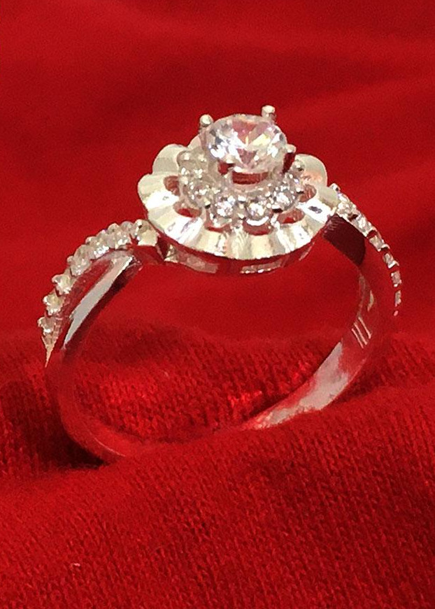 Nhẫn nữ Bạc Quang Thản, nhẫn bạc nữ ổ cao gắn đá kim cương nhân tạo 4ly chất liệu bạc thật không xi mạ, phong cách trẻ trung thích hợp đeo tại các buối dạ tiệc, sinh nhật, làm quà tặng – QTNU40