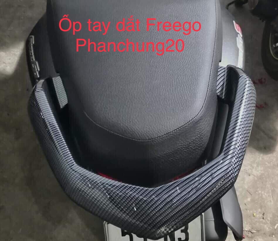 ỐP TAY DẮT SAU DÙNG CHO ĐỜI XE FREEGO / FREEGO S CACBON