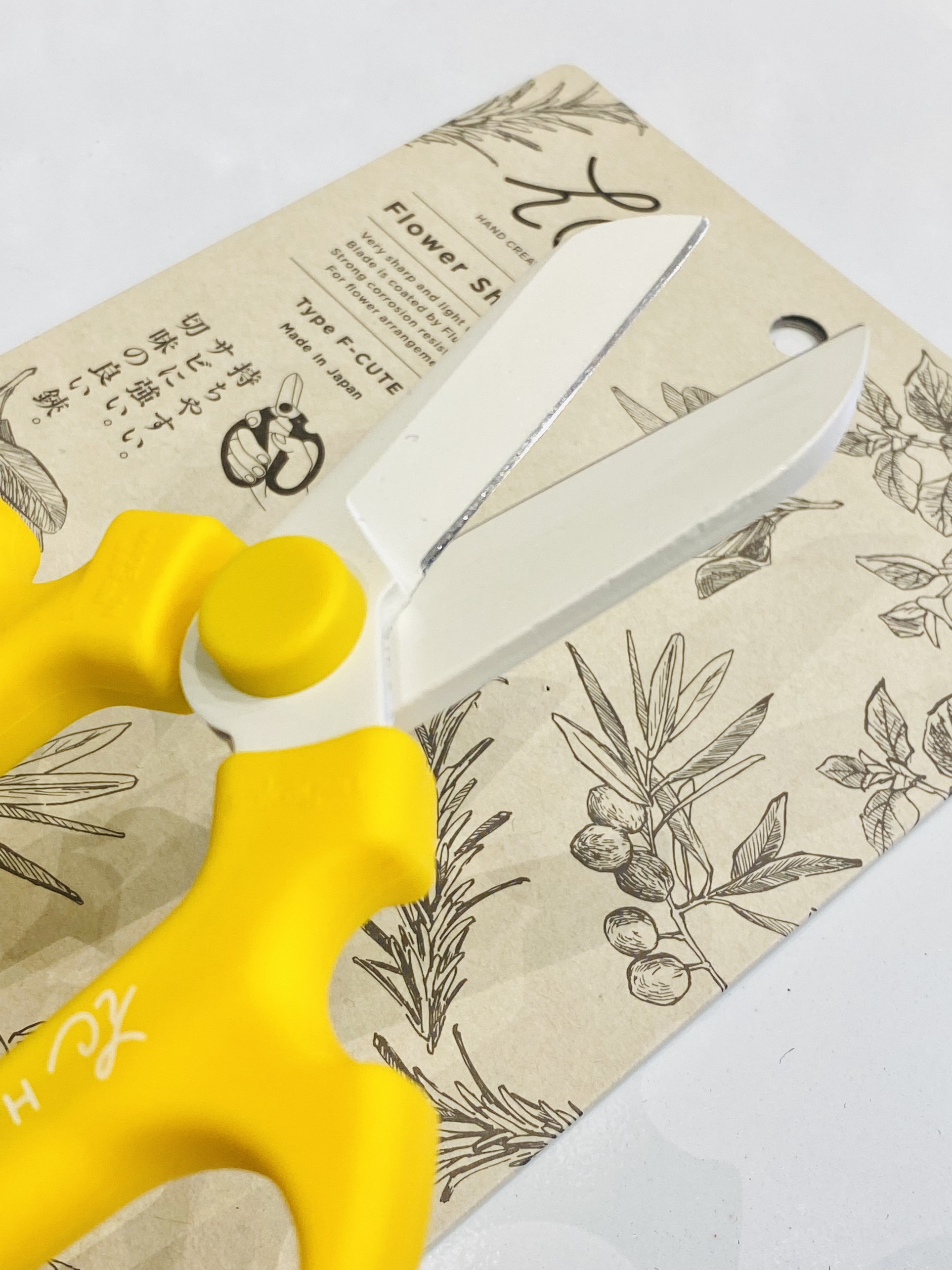 Kéo Cắt Hoa Nhật Bản Sakagen Hand Creation F-Cute (F-155) | Kéo Sử Dụng Tay Phải | Lưỡi Thép Carbon Sk-85, Phủ Fluoride Chống Ăn Mòn | Made In Japan
