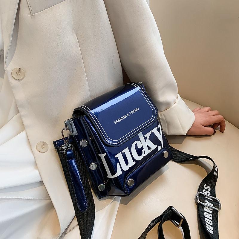 Túi da đeo vai đựng điện thoại phong cách thời trang 2021