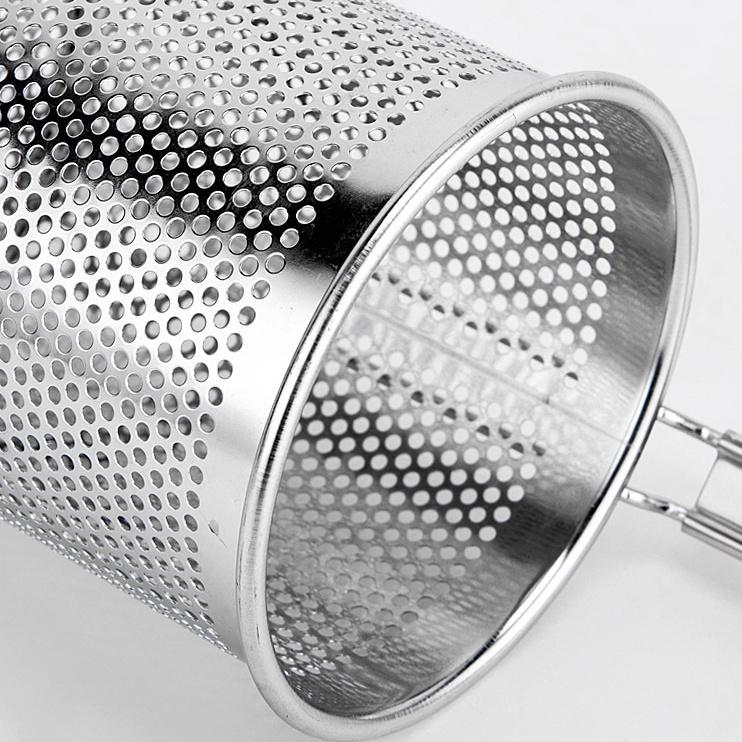 Vợt inox trụng hủ tiếu mì hình trụ cán gỗ mẫu số 2