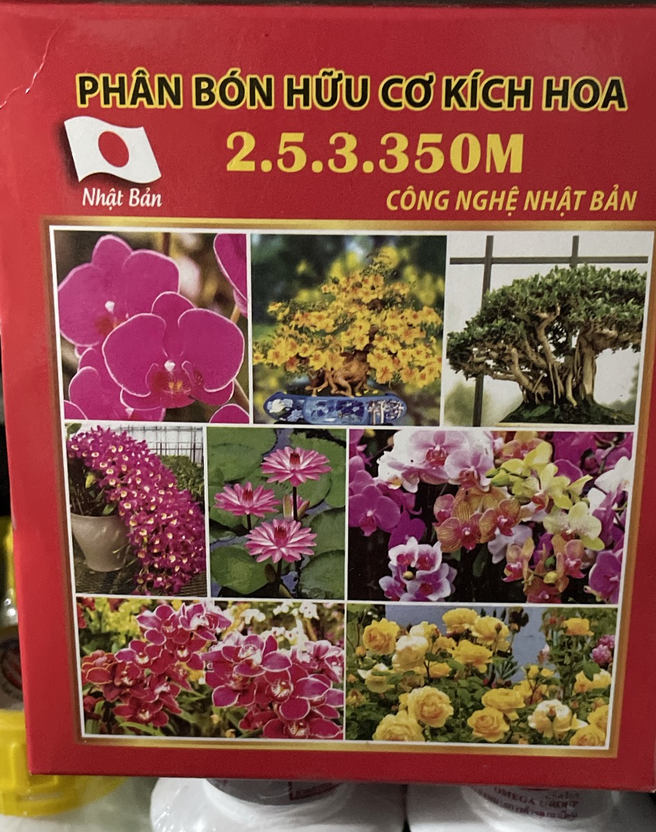 Phân bón 36 túi lưới hữu cơ kích hoa 2.5.3 -350 OM Nhật Bản