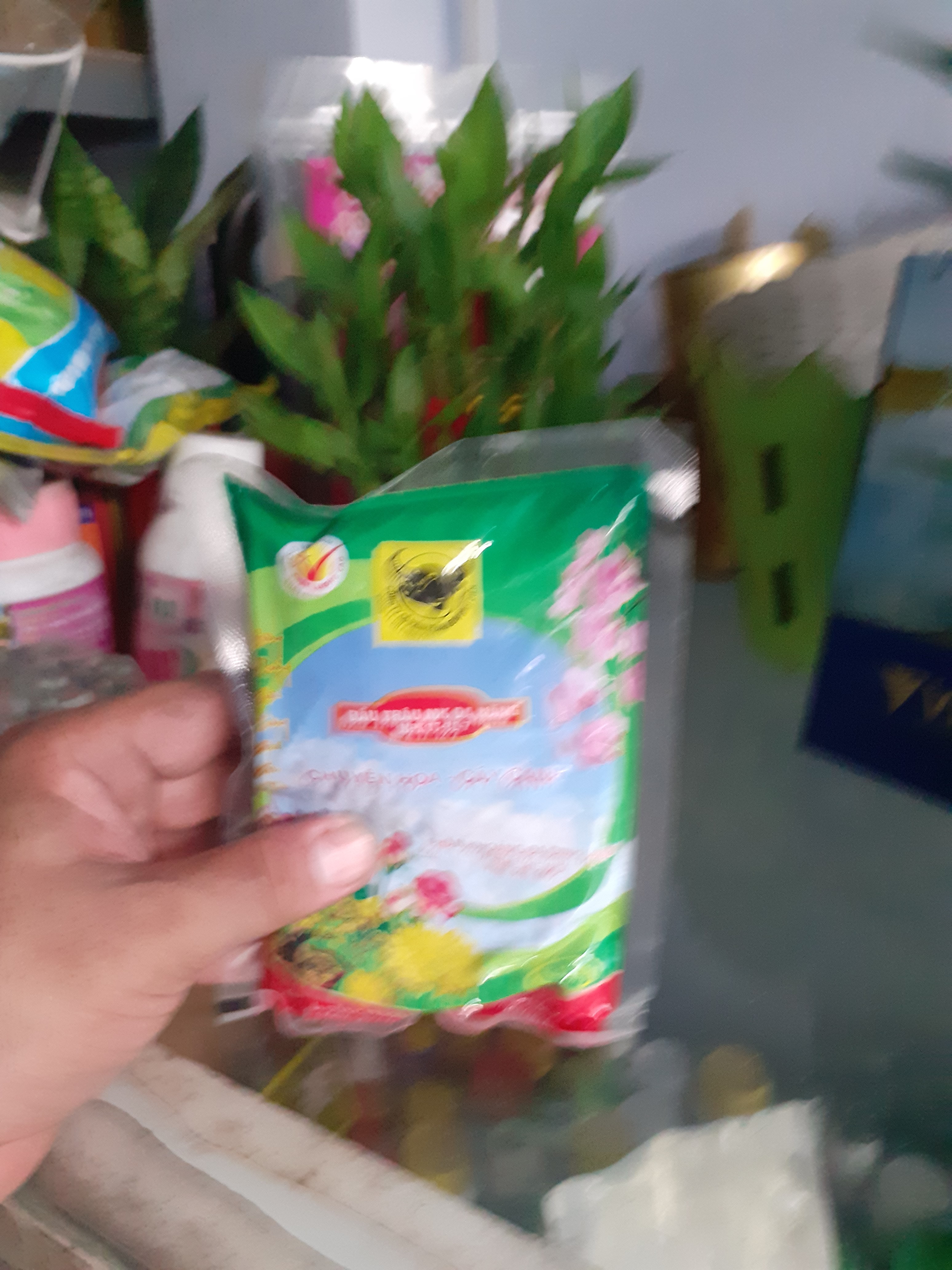 Chuyên hoa cây cảnh đầu trâu đa năng npk 17-12-7